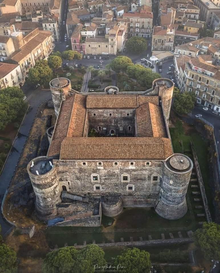 La Piccola Grotta Ursino Villa Catania Luaran gambar